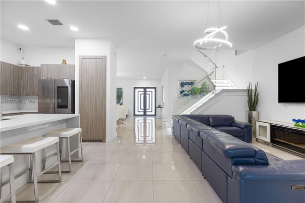 Interior, Kitchen, Living room, Pendant Lights, Recessed Lighting, Stainless Steel Appliances