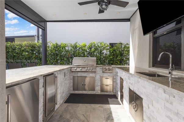 Exterior, Recessed Lighting