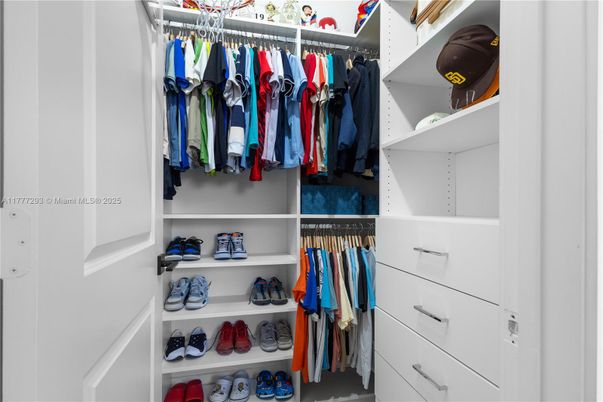 Interior, Walk-in Closets