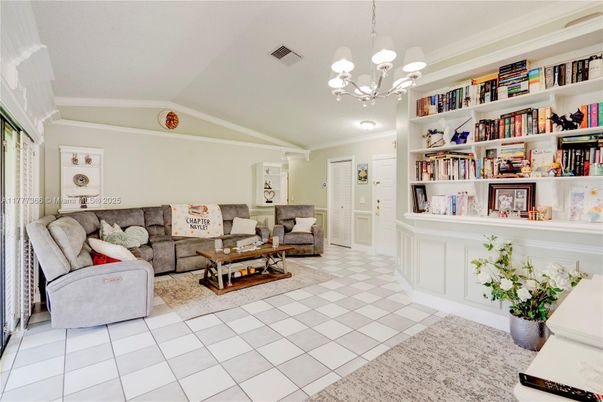 Chandelier, Interior, Living room