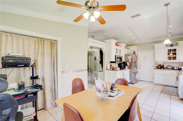 Dining room, Interior, Kitchen, Pendant Lights, Recessed Lighting