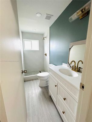 Bathroom, Interior, Recessed Lighting, Wood Texture Flooring