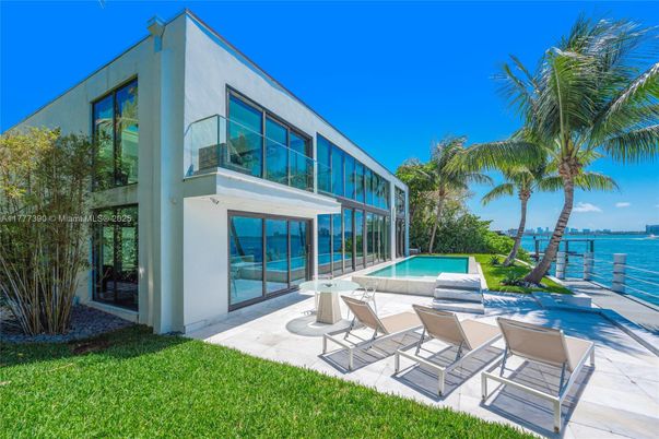 Exterior, Pool, Water