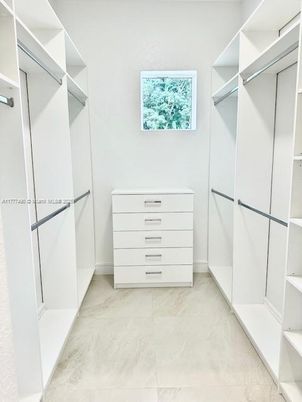 Interior, Walk-in Closets