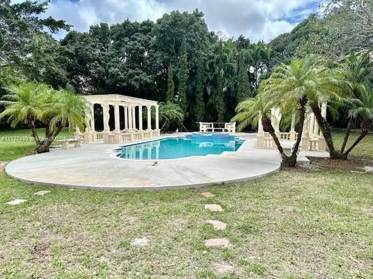 Backyard, Exterior, Pool