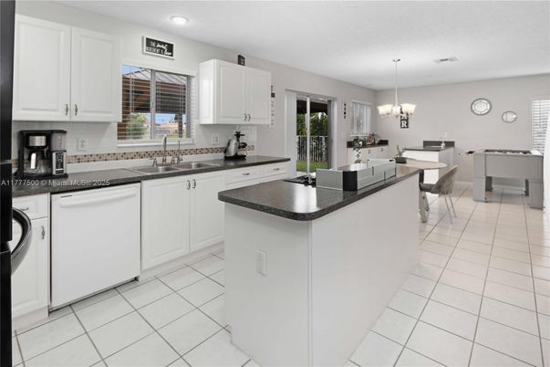 Chandelier, Dining room, Interior, Kitchen, Recessed Lighting