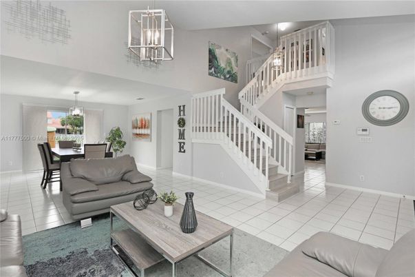 Dining room, Interior, Living room, Pendant Lights