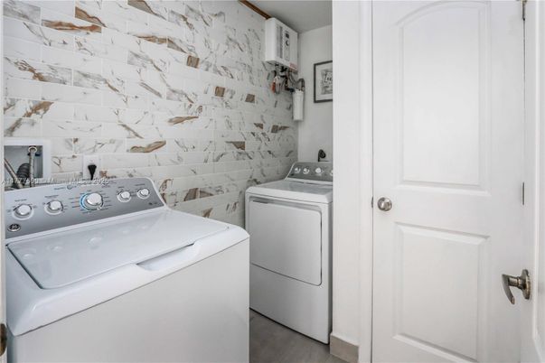 Interior, Utility Closets, Washer