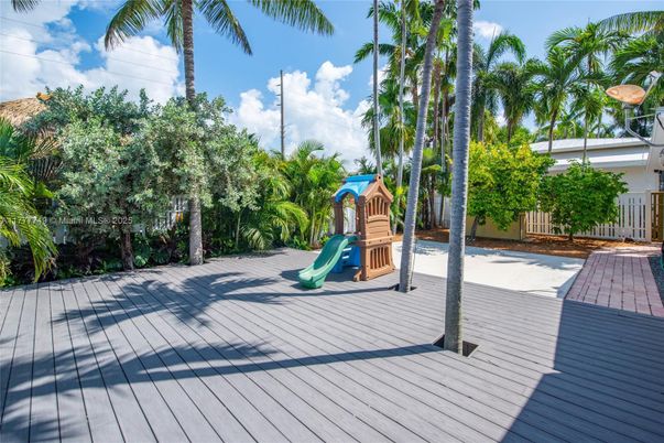 Backyard, Exterior, Playground