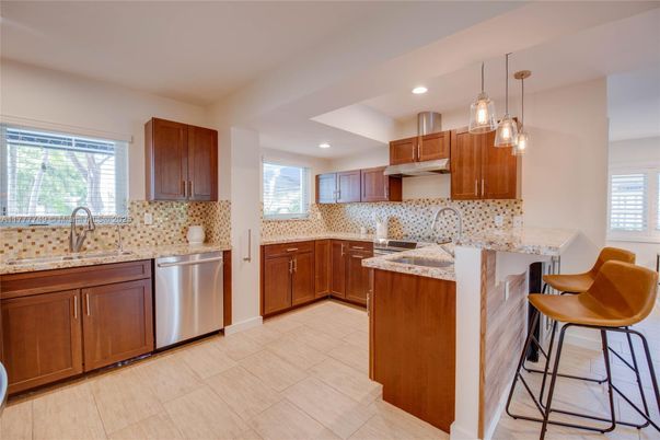 Interior, Kitchen, Pendant Lights, Recessed Lighting, Stainless Steel Appliances