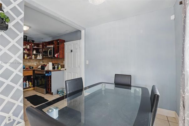 Dining room, Interior