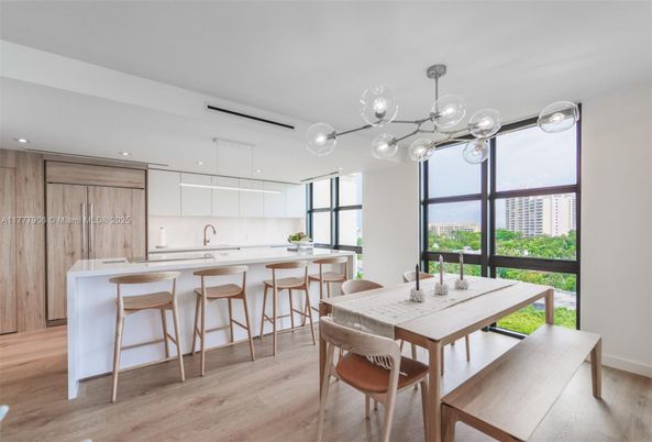 Dining room, Interior, Kitchen, Pendant Lights, Recessed Lighting, Wood Texture Flooring