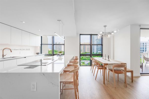 Dining room, Interior, Kitchen, Pendant Lights, Recessed Lighting, Wood Texture Flooring