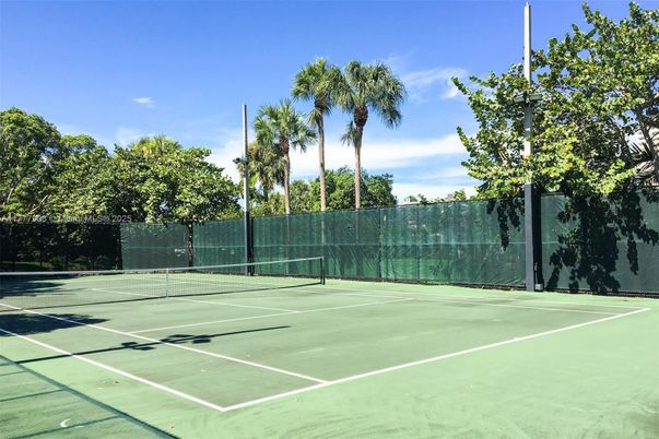 Exterior, Tennis Courts