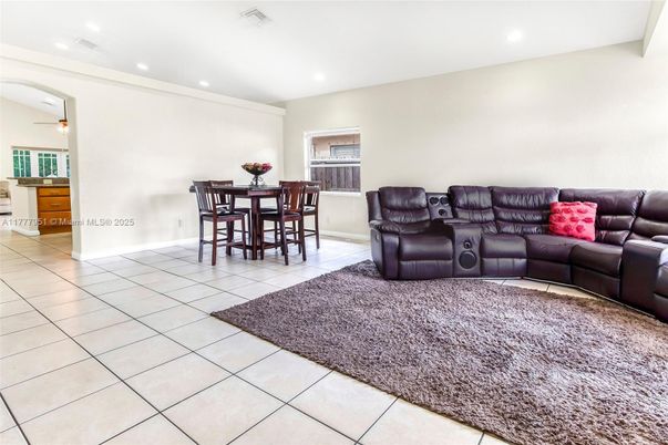 Dining room, Interior, Living room, Recessed Lighting