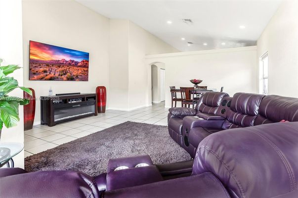 Dining room, Interior, Living room, Recessed Lighting