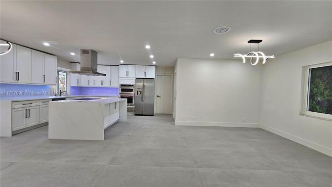 Interior, Kitchen, Pendant Lights, Recessed Lighting, Stainless Steel Appliances