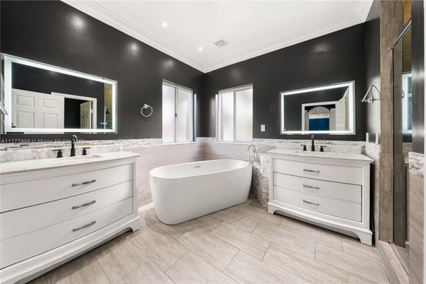 Bathroom, Dual Sink Vanities, Free Standing Baths, Interior, Recessed Lighting