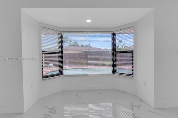 Empty room, Interior, Marble, Recessed Lighting
