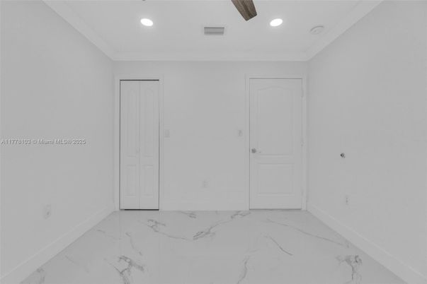 Empty room, Interior, Marble, Recessed Lighting