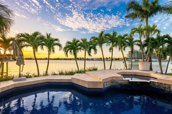 Exterior, Pool, Water