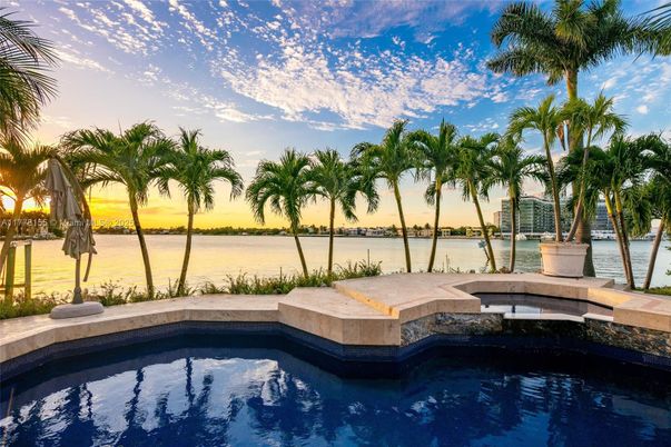Exterior, Pool, Water