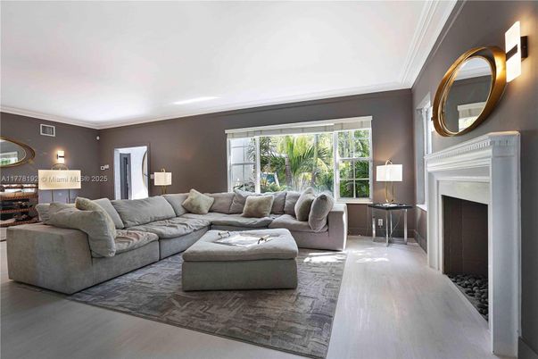 Fireplace, Interior, Living room