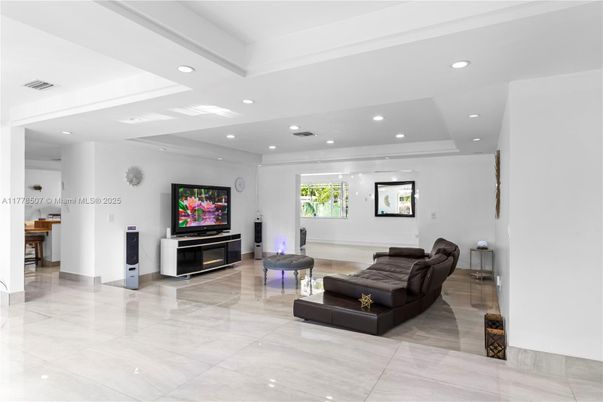 Fireplace, Interior, Recessed Lighting