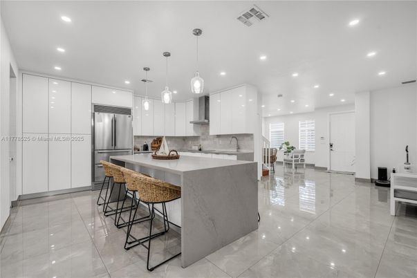 Interior, Kitchen, Pendant Lights, Recessed Lighting, Stainless Steel Appliances