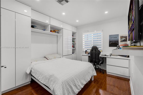 Bedroom, Home Office, Interior, Recessed Lighting, Wood Texture Flooring