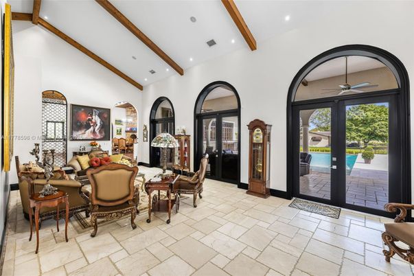 Dining room, Interior, Recessed Lighting, Wooden Beams