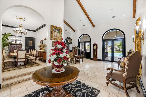 Chandelier, Dining room, Interior, Recessed Lighting, Wooden Beams