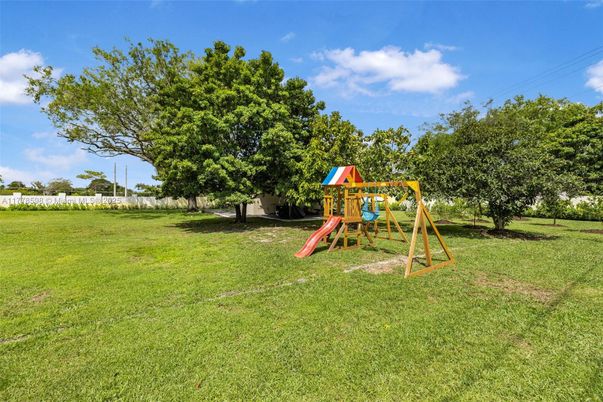 Backyard, Exterior, Playground