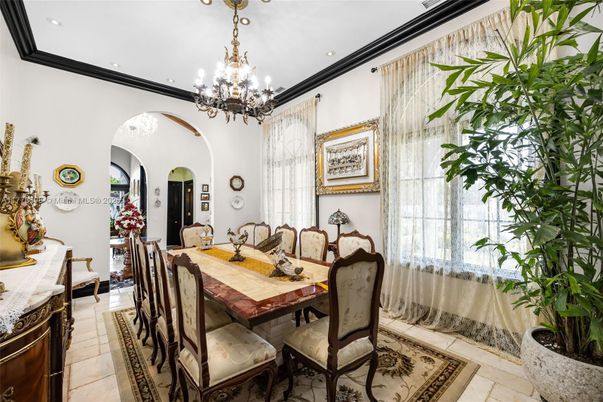 Chandelier, Dining room, Interior, Recessed Lighting