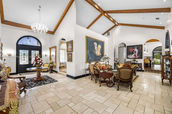 Chandelier, Dining room, Interior, Recessed Lighting, Wooden Beams