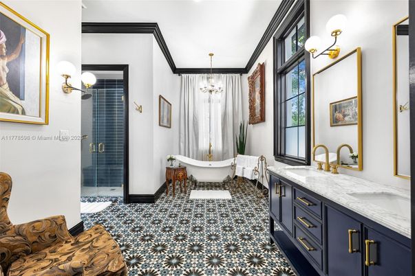 Bathroom, Dual Sink Vanities, Free Standing Baths, Interior, Pendant Lights