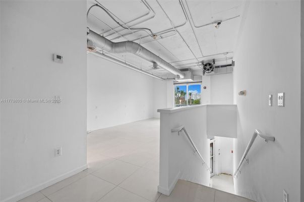 Garage, Interior