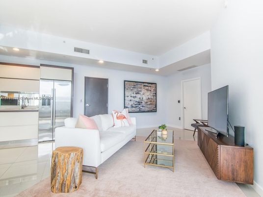 Interior, Kitchen, Living room, Recessed Lighting, Stainless Steel Appliances