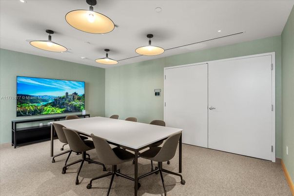 Dining room, Interior, Recessed Lighting