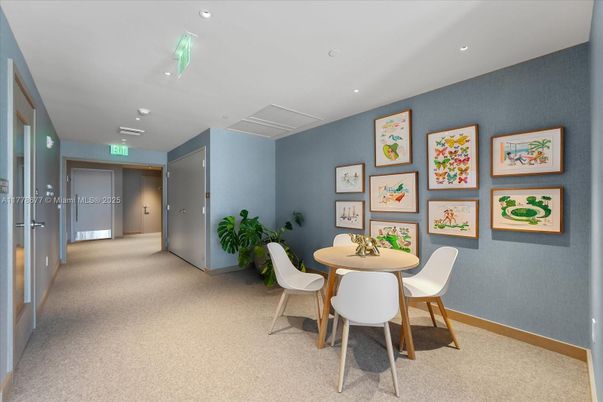 Dining room, Interior, Recessed Lighting