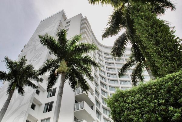 Exterior, Facade, Condo Building