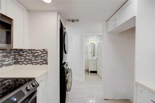 Interior, Recessed Lighting, Washer