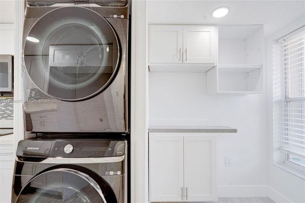 Interior, Recessed Lighting, Utility Closets, Washer