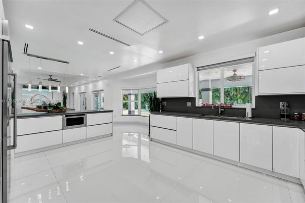 Interior, Kitchen, Pendant Lights, Recessed Lighting