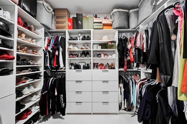 Interior, Walk-in Closets