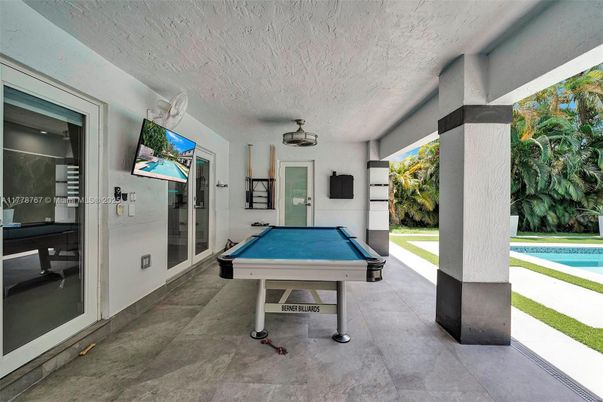 Billiard Table, Exterior, Game Room