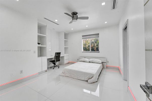 Bedroom, Home Office, Interior, Recessed Lighting