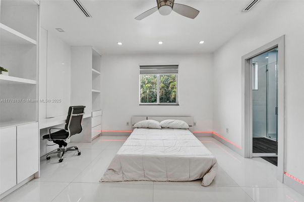 Bedroom, Interior, Recessed Lighting