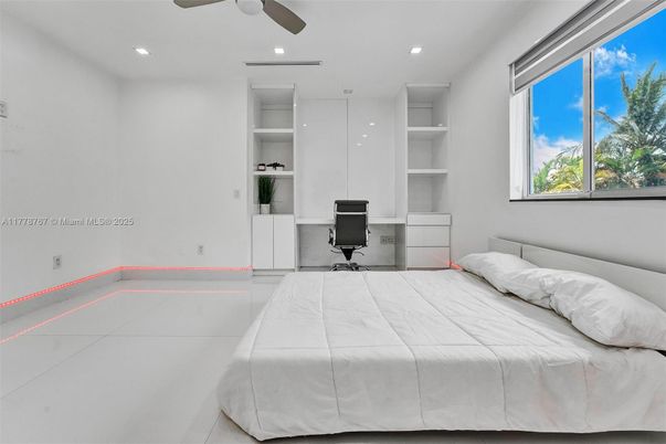 Bedroom, Home Office, Interior, Recessed Lighting