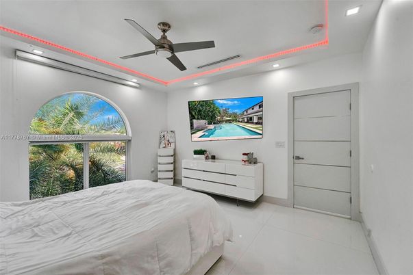 Bedroom, Interior, Recessed Lighting